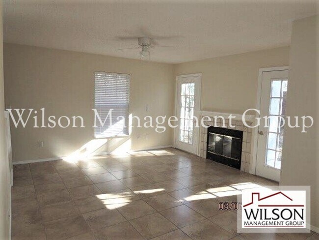 Foto del edificio - 3 br, 2.5 bath House - 1024 Knoll Wood Court