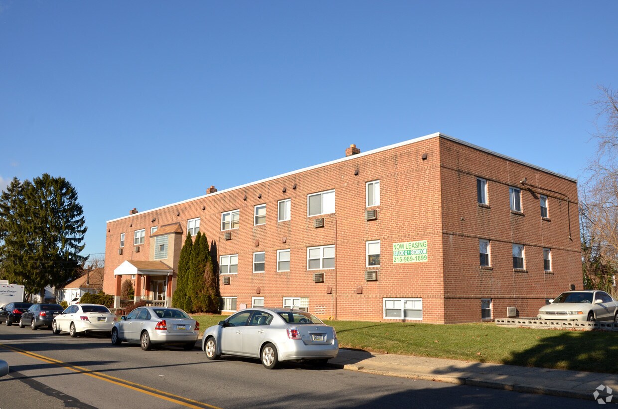 Primary Photo - 1725 - 1739 Hoffnagle St