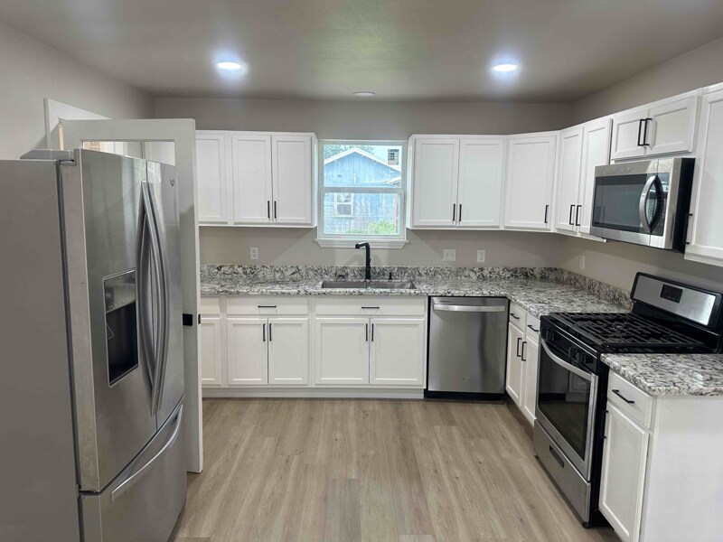 Foto del edificio - 156 W 19th St