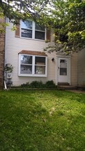 Building Photo - 1711 Country Ct