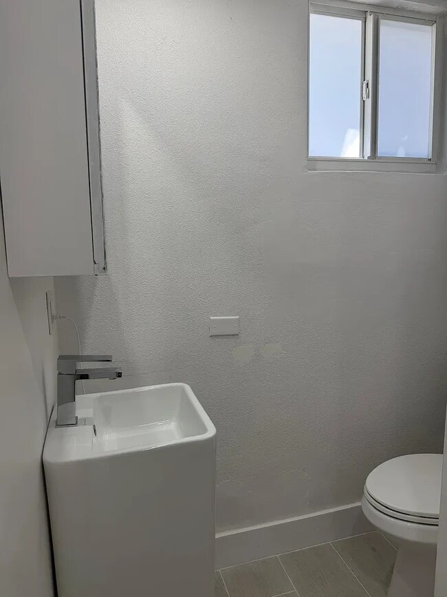 Foto del edificio - 14 Sunset Rd