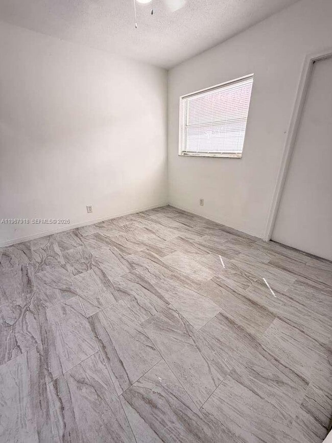 Building Photo - 7710 SW 10th Ct