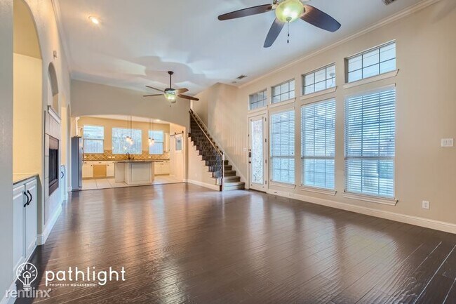 Building Photo - 5 br, 4 bath House - 727 Fairfax Lane UNIT