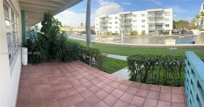 Building Photo - 3923 NE 166th St