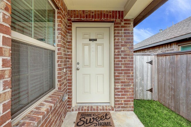 Building Photo - 7807 Winward Rdg Wy