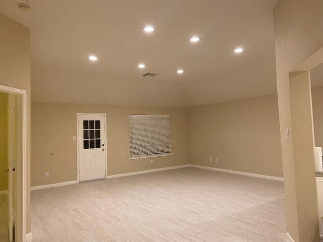Building Photo - 4015 Owl Echo Ct