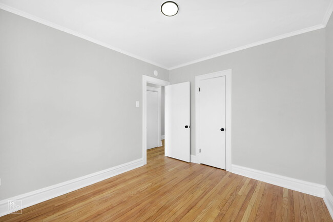 Foto del edificio - 2838 E 91st St