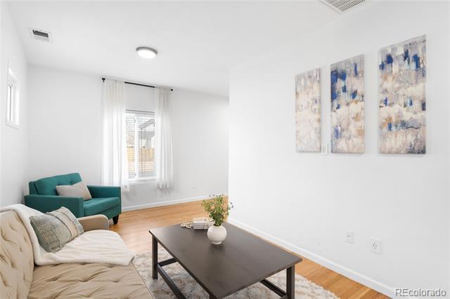Building Photo - 4030-R W 49th Ave