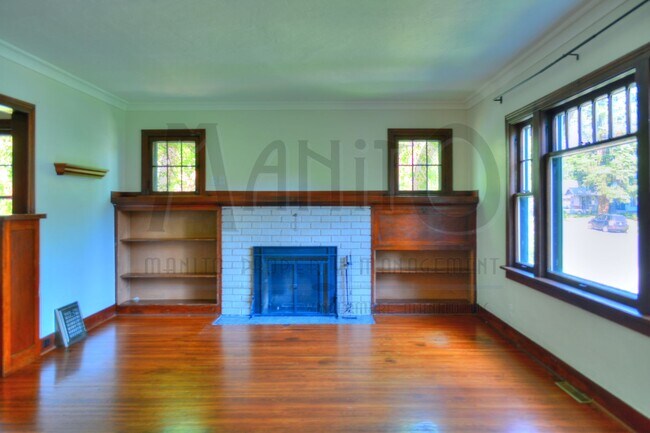 Building Photo - Peaceful Perry District Bungalow