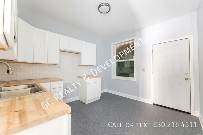 Foto del edificio - 6433 S Vernon Ave