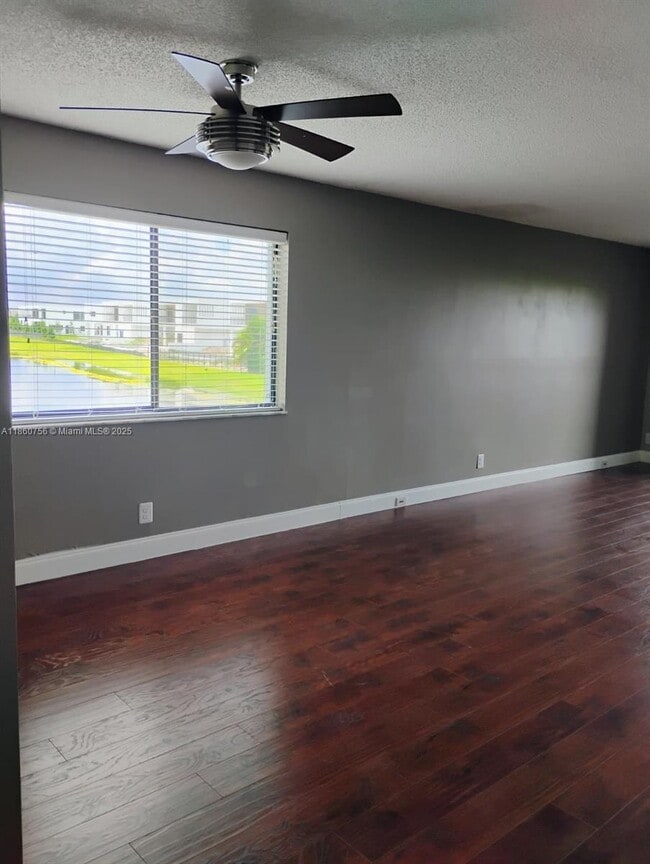 Building Photo - 16551 Blatt Blvd