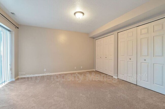 Building Photo - 400 W 4900 S