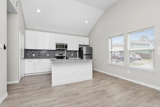 Foto del edificio - 16706 E Hammon