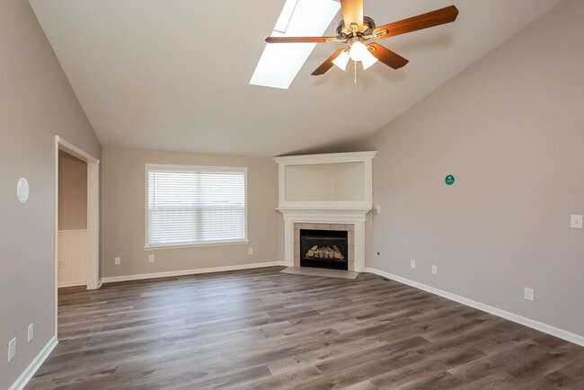 Building Photo - 1512 N Hampton Ct