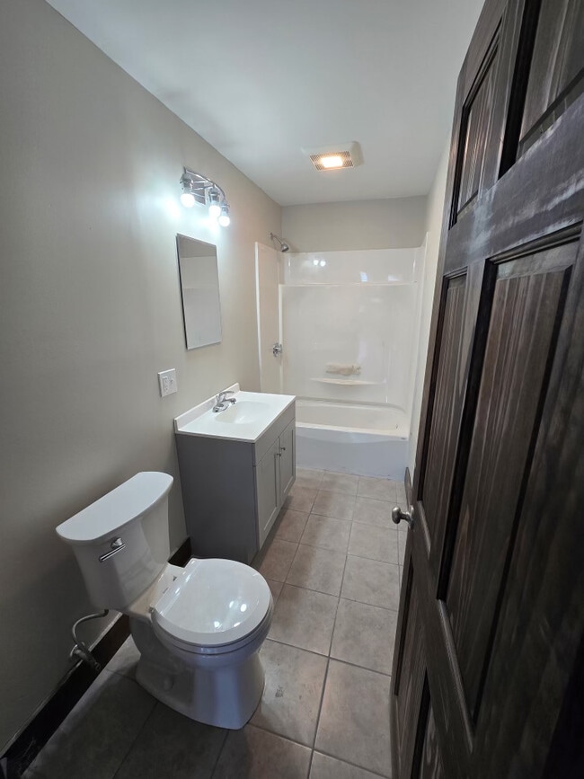 Foto del edificio - 219 Whitman St