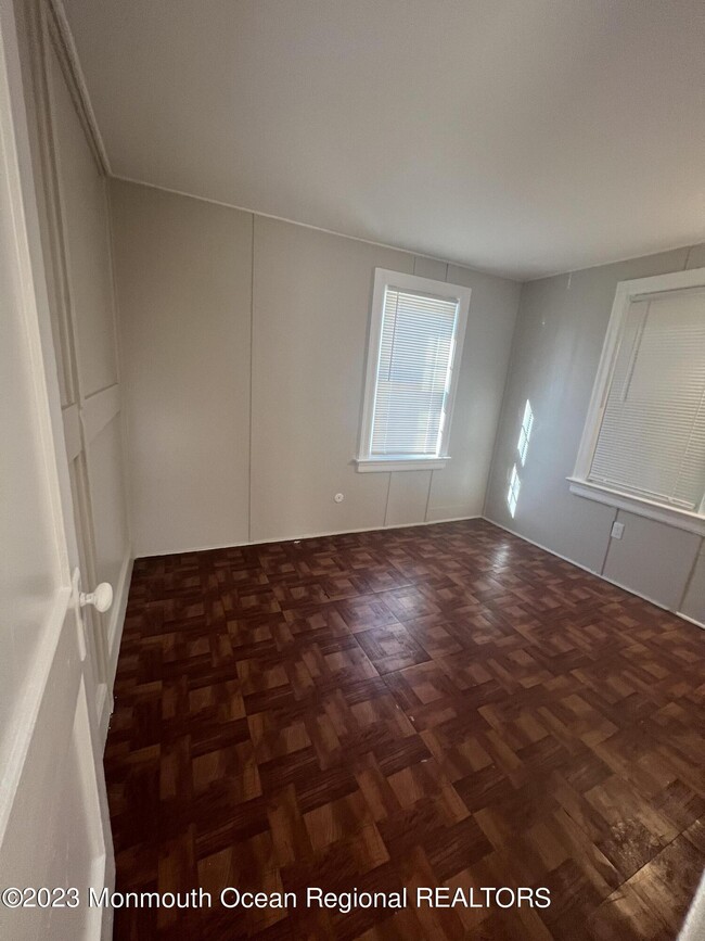 Building Photo - 1313 Ocean Terrace