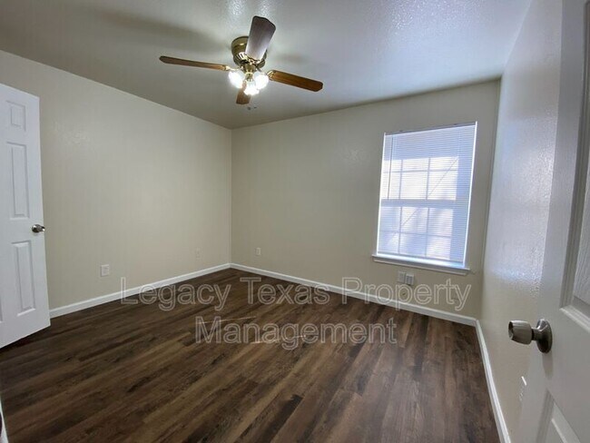 Foto del edificio - 1719 Short St