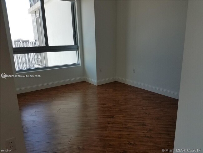 Foto del edificio - 2 br, 2 bath Condo - 350 S Miami Ave Apt 3705