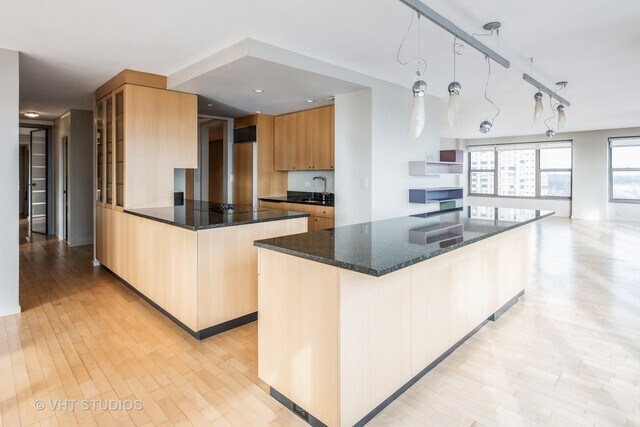 Building Photo - 2970 N Lake Shore Dr W