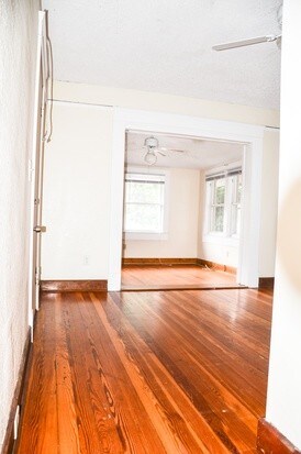 Building Photo - 638 3rd Ave S