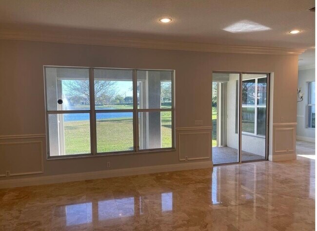 Foto del edificio - 9326 Plantation Estates Dr
