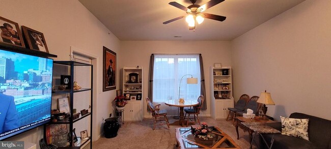 Building Photo - 435 Highland Ests