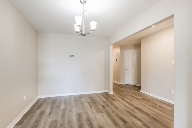 Foto del edificio - 28923 Village Creek Loop