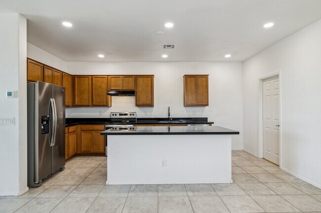 Building Photo - 23012 N 178th Ln