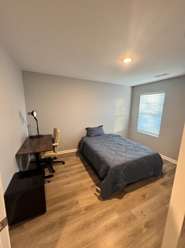 Foto del edificio - 2611 Carsten Ave