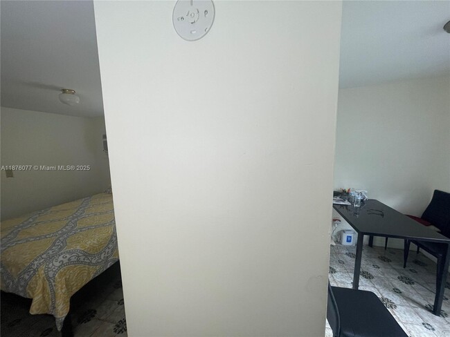 Building Photo - 1923 NW 1st Terrace