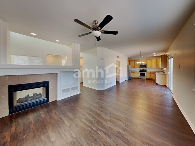 Foto del edificio - 4990 Hawk Meadow Dr