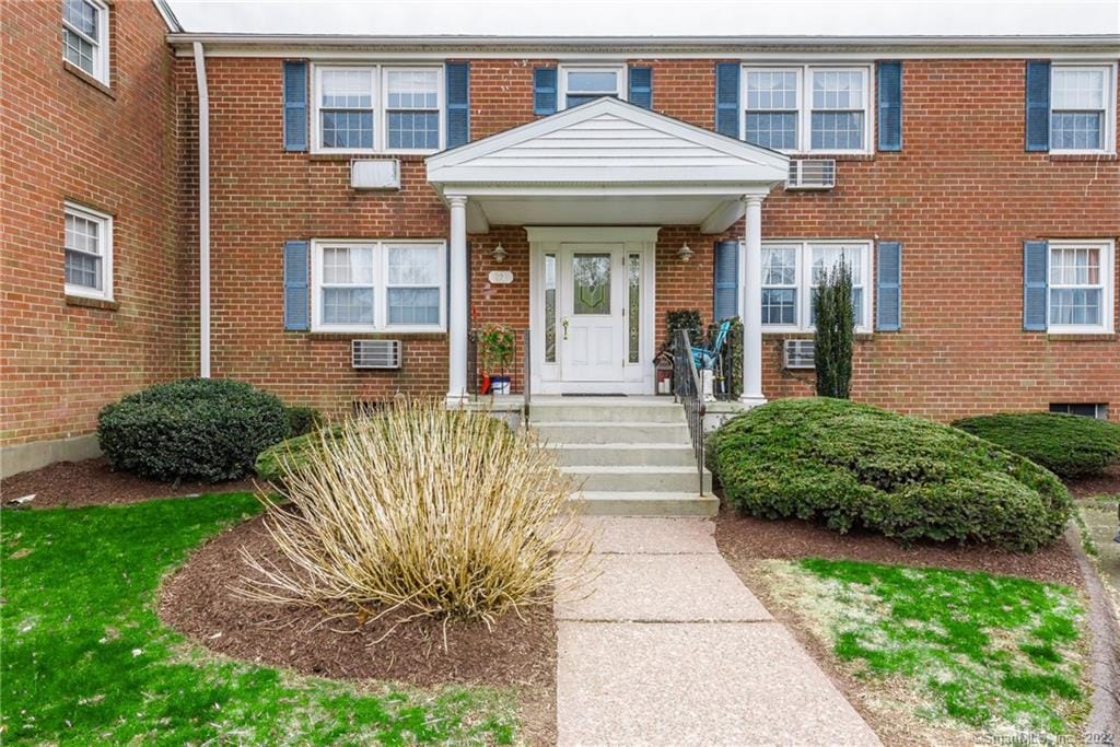 31 Brewster Rd Unit C, Glastonbury, CT 06033 Condo for Rent in