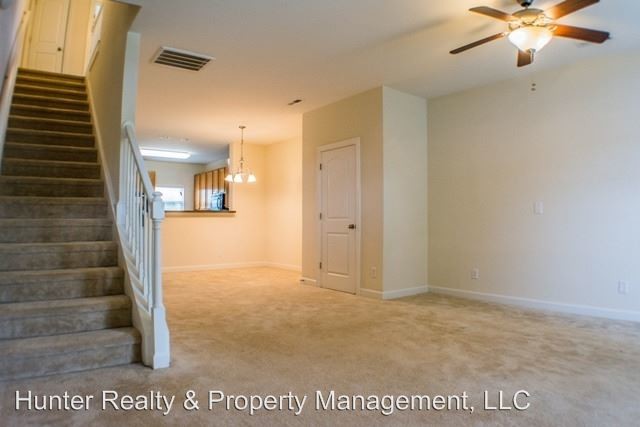 Building Photo - 2 br, 2.5 bath House - 4513 Brassfield Dr.
