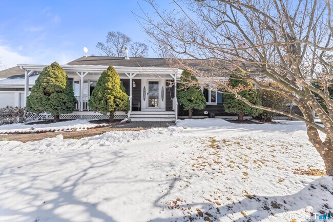 Foto del edificio - 75 Eureka Ave