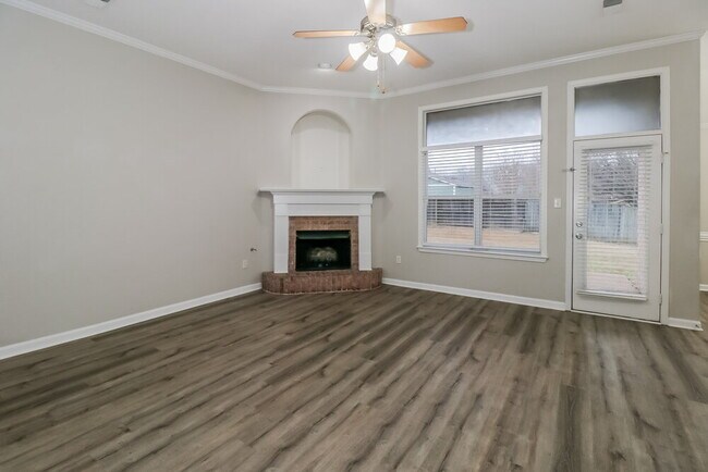 Foto del edificio - 6181 Braybourne Main