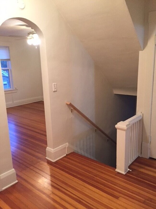 Foto del edificio - 410 N Mclean St