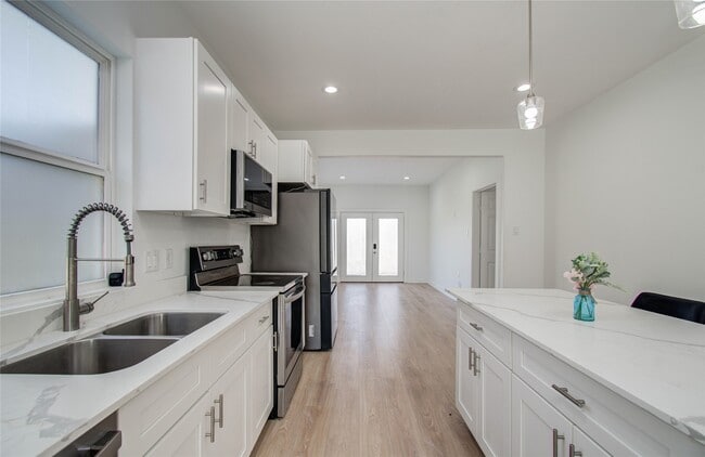 Foto del edificio - 8316 Peachtree St