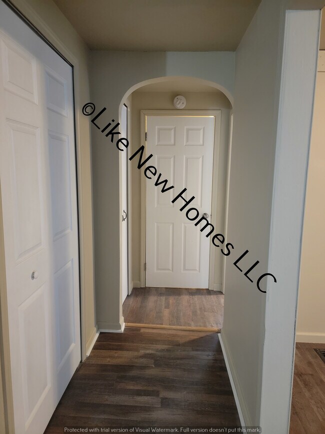 Foto del edificio - 5448 Silverton Dr