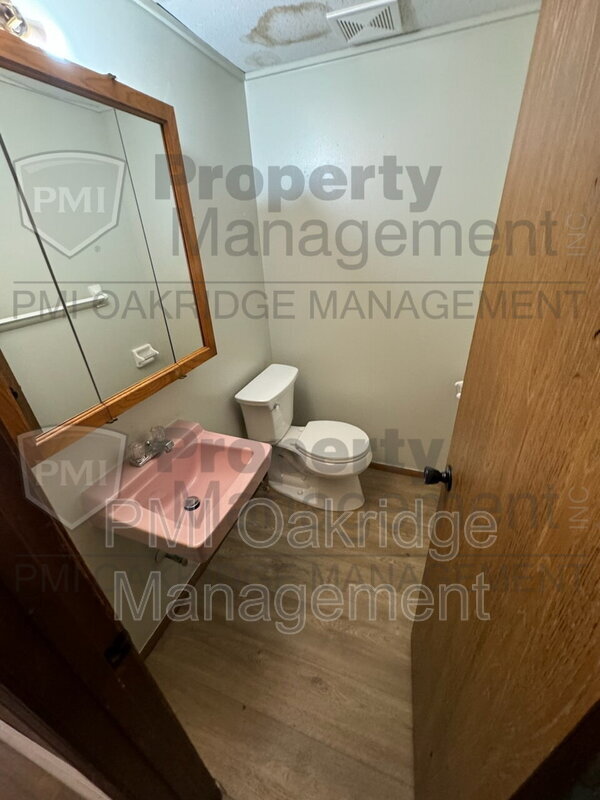 Foto del edificio - 1533 Spruce Ave