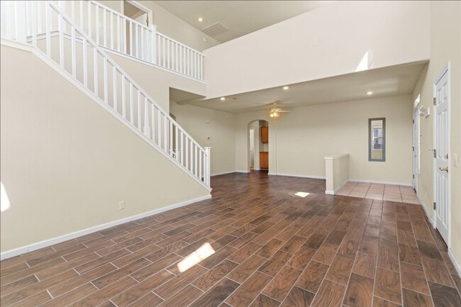 Building Photo - Recently remodeled three-bedroom, three-bath home