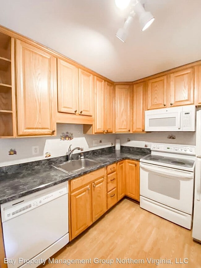 Building Photo - 3 br, 2 bath House - 2615 Glengyle Dr