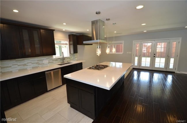 Building Photo - 2 br, 2 bath House - 22512 Clarendon St