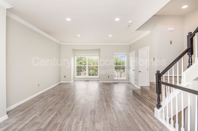 Foto del edificio - 5522 Jowett Ct