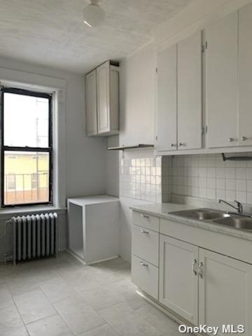 Foto del edificio - 68-37 Fresh Pond Rd