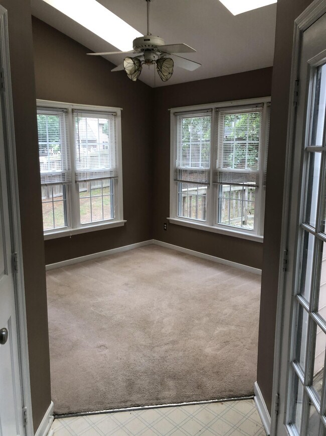 Foto del edificio - 9608 Country Way Rd