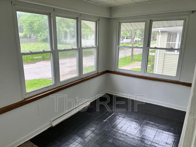 Foto del edificio - 1553 Illinois Ave