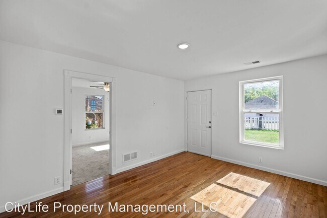 Building Photo - 3 br, 1.5 bath House - 1886 Beechford Ave