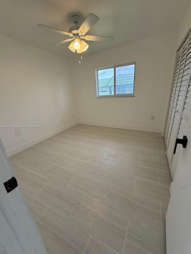 Foto del edificio - 800 NW 44th Ave