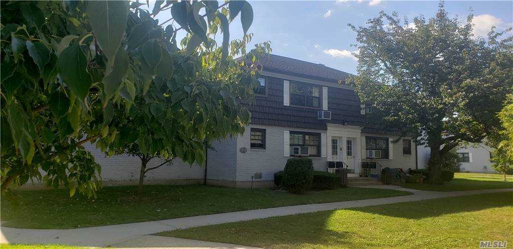 Primary Photo - 136-13 68th Dr