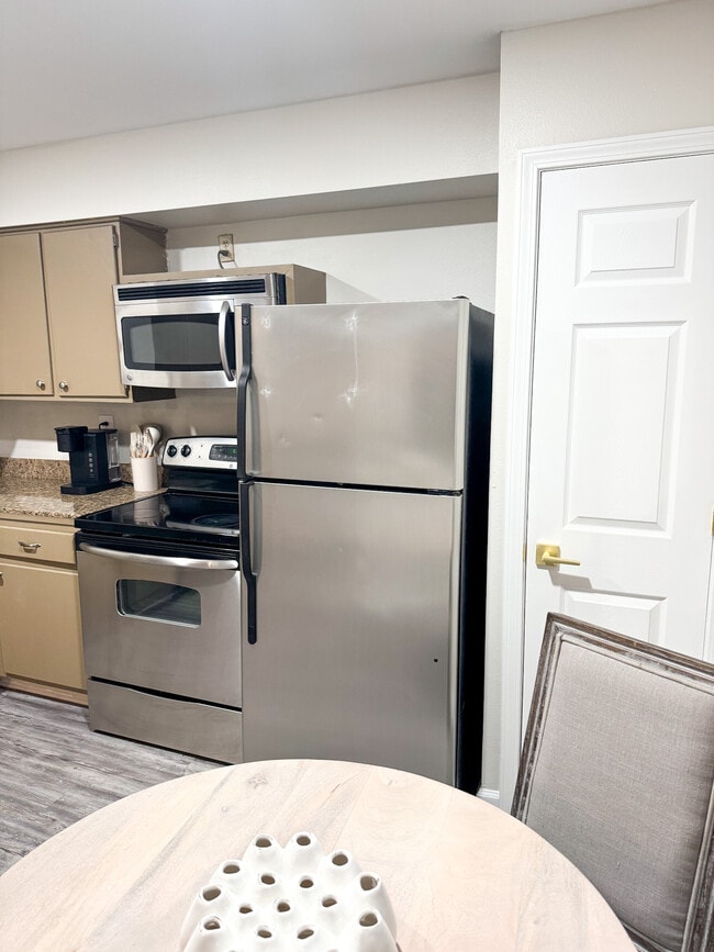 Building Photo - 206 Park Lane